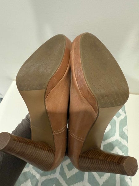 Mi Piaci Tan Boots Carousel 4
