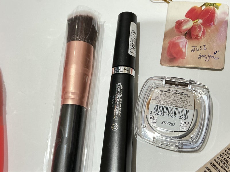 SET FOR MAKEUP —5 items — all New—( #4 ) Carousel 4