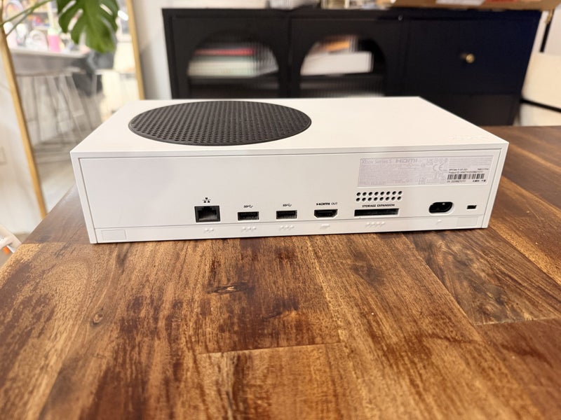 Xbox Series S Carousel 3