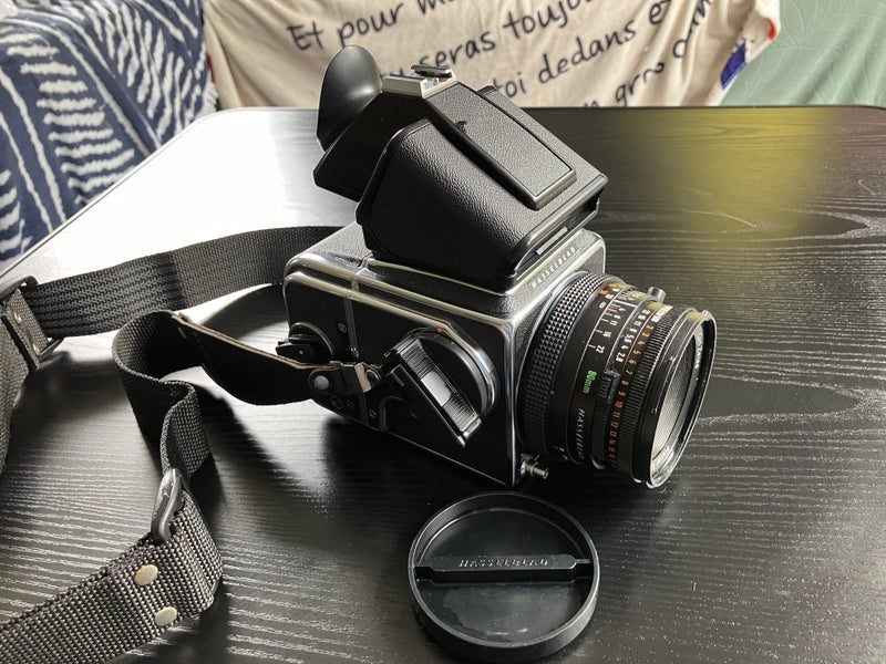 Hasselblad 500C/M with Prism finder and 80mm636174751880971115