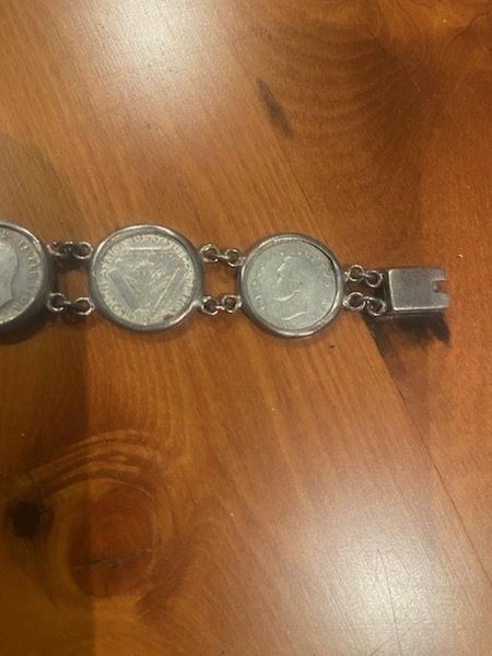VINTAGE COIN BRACLET Carousel 3