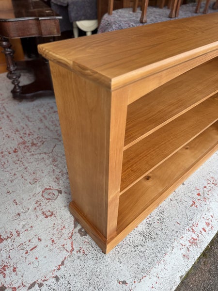 A Quality Solid Timber Bookshelf Carousel 2