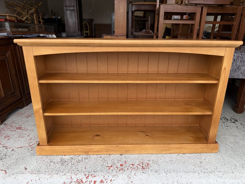 A Quality Solid Timber Bookshelf Carousel 1