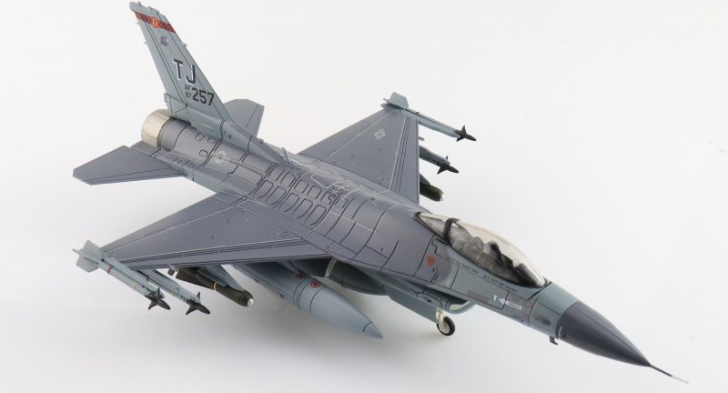 Hobby Master HA38029 1/72 Lockheed F-16C OprtnDsrtS Carousel 1