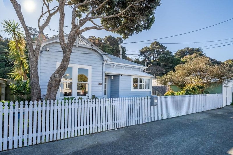 Romanticise your life in the heart of Petone.63620455642625111