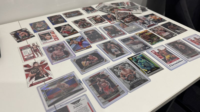 Bulk lot UFC collectible cards for sale $1 reserve Carousel 1