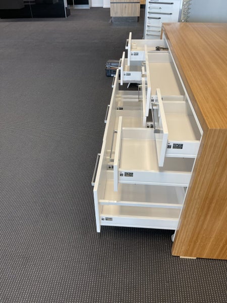 Movable Island Bench 1800mm Carousel 4