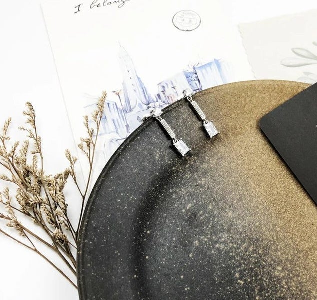 925 Sterling Silver Angular Stone Ear Studs Modern Design For Women Carousel 5