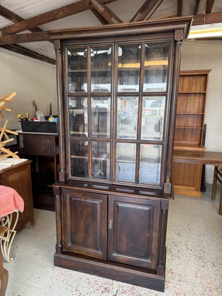 Quality Vintage Solid Oak Beveled Glass Bookcase Cabinet Carousel 1