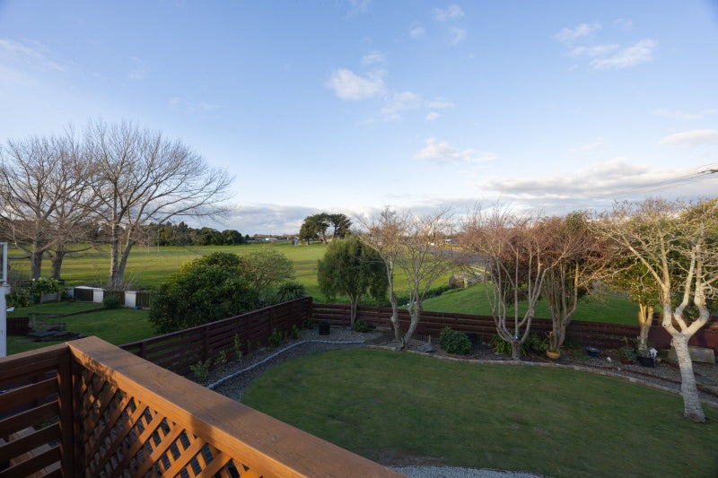Stylish Home with Restful Park Views63622824408961114