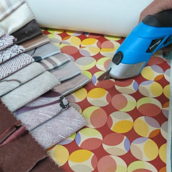 Electric Scissors with 2 Cutter Blades Carousel 2