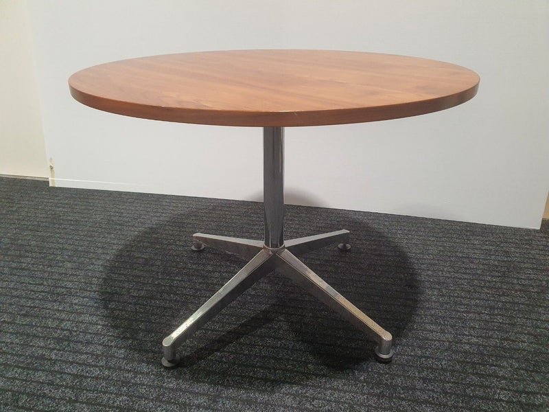 Small Meeting Table 100 cm Carousel 2