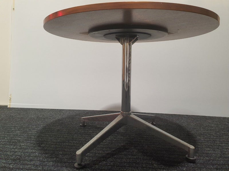 Small Meeting Table 100 cm Carousel 3
