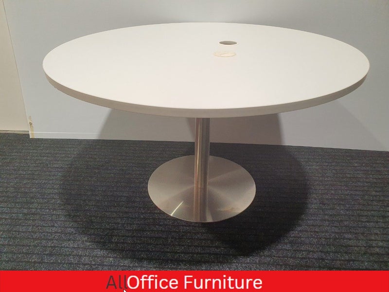 Small meeting table with cable holes 120 cm dia Carousel 1