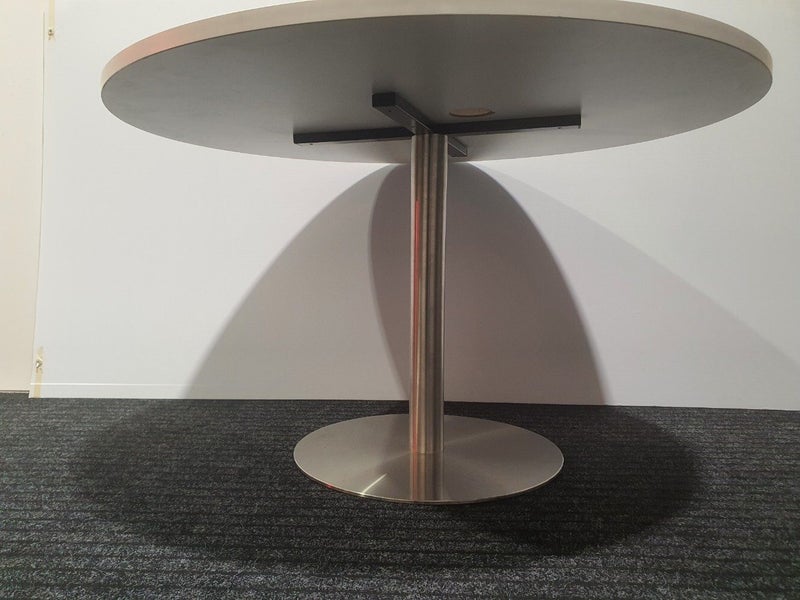 Small meeting table with cable holes 120 cm dia Carousel 4