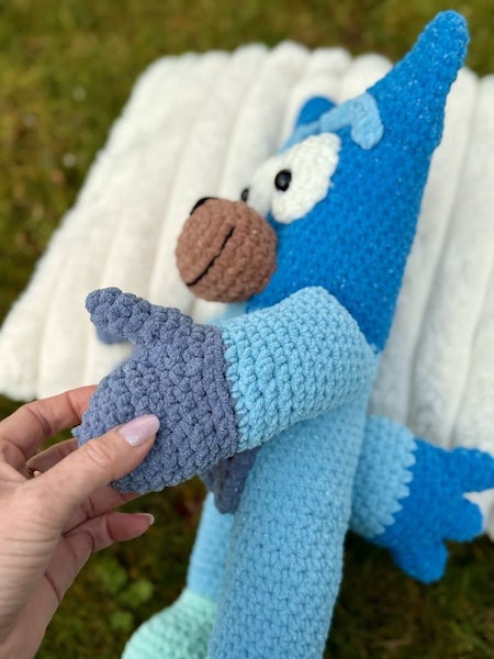 Handmade Bluey Plush – 46cm Tall – Super Soft Baby Yarn Carousel 2