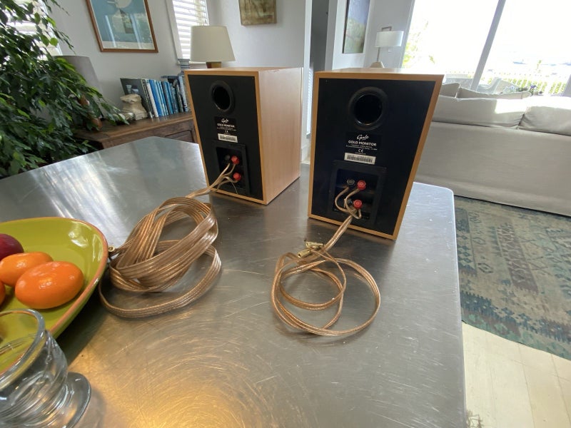Bookshelf Speakers63702543015683112