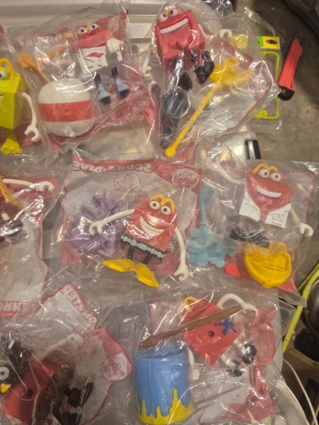 bulk 16 McDonald's toys $1!!!list 4 Carousel 2