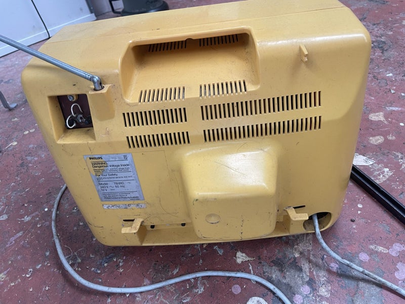 Vintage Philips Portable TV – Retro Yellow – Collectors / Prop Carousel 3