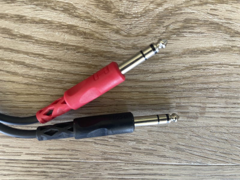Hosa CSS-204 Dual Audio Cable 4m Carousel 1