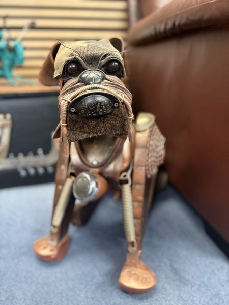 Dog sculpture Carousel 2