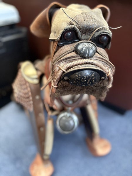 Dog sculpture Carousel 6