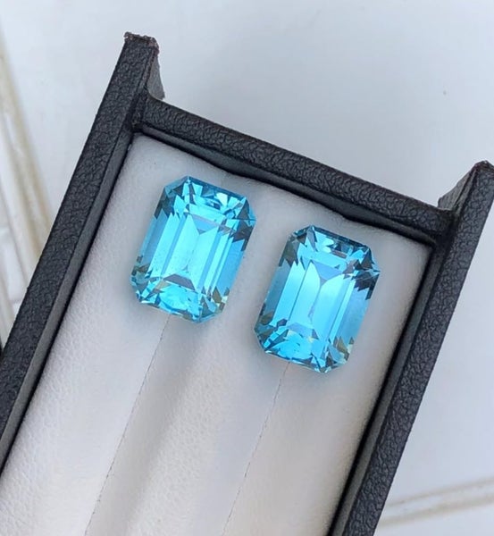 23.18 CT total. Stunning Natural Swiss Blue Topaz (Pair) Carousel 1