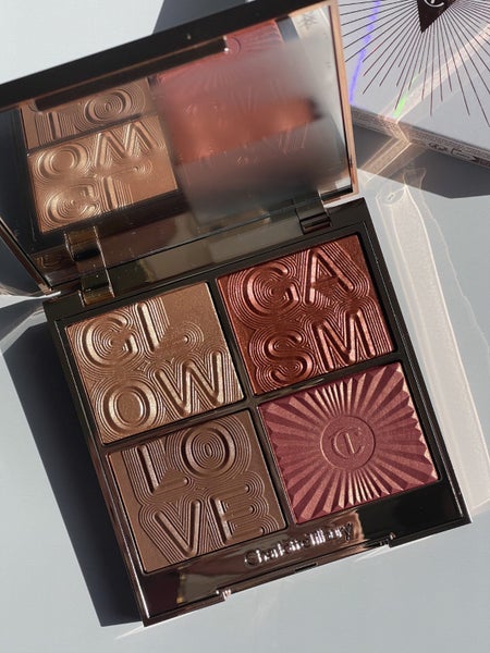 NEW Charlotte Tilbury Glowgasm Face Palette (Lovegasm) Carousel 1
