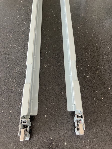 HP Proliant G6 1U Static Rack Rails, could possibly be used for any server Carousel 7