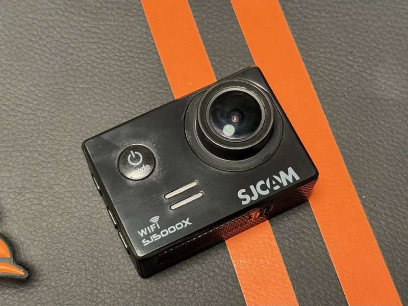 Action Camera with Accessories (SJCAM5000X)63857384846211111