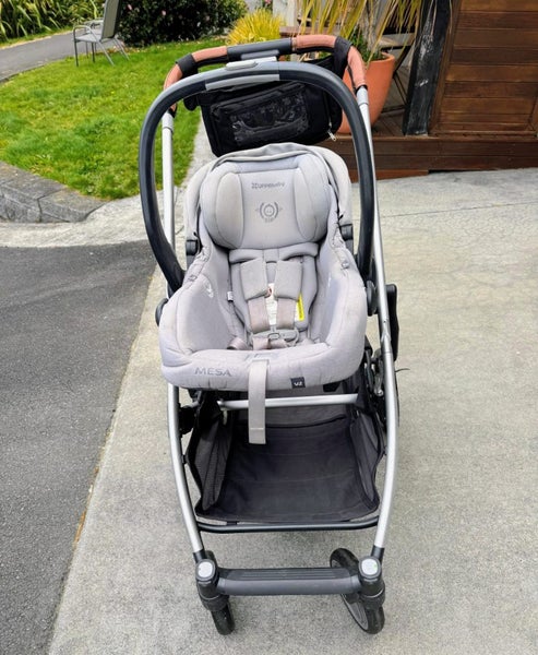 UppaBaby System: Cruz V2 Stroller, Mesa V2 Carseat, Bassinet, & Rumble Seat Carousel 2