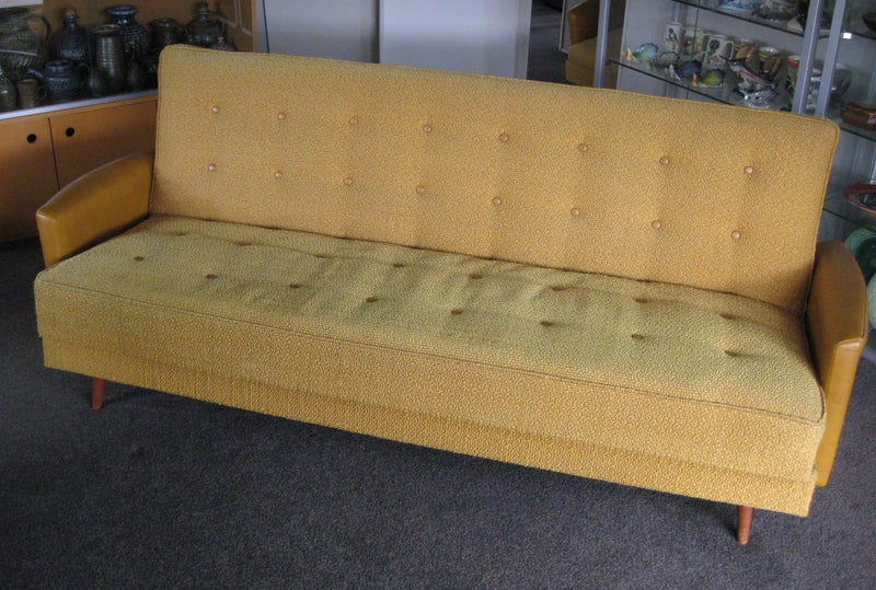 Vintage Retro Lounge Suite Carousel 1