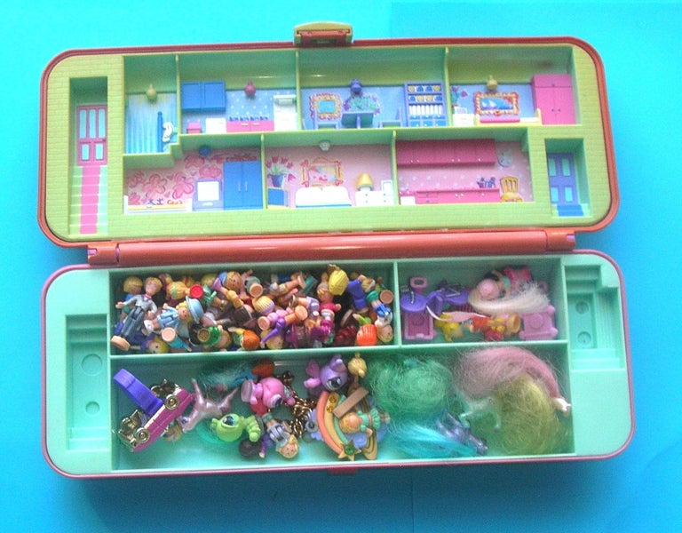 1 x POLLY POCKET Plus 69 figures Plus Extras Carousel 2