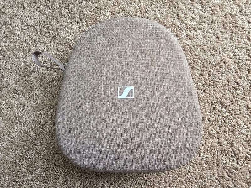 Sennheiser momentum 4 wireless ANC headphone - White Carousel 2