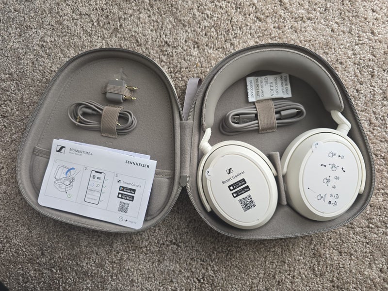 Sennheiser momentum 4 wireless ANC headphone - White Carousel 3