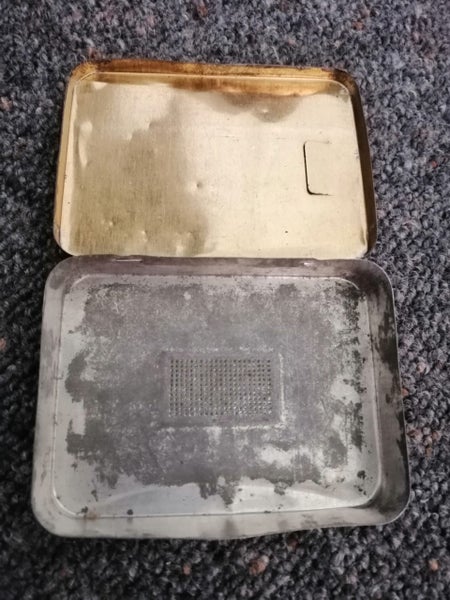 Cigarette Tins x 5 Carousel 15