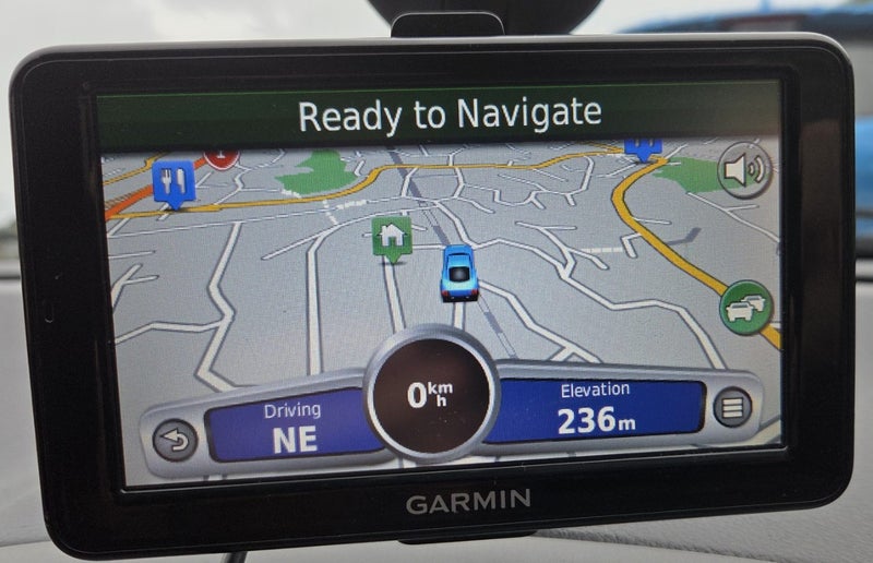 Garmin 2595LM GPS Navigation Carousel 2