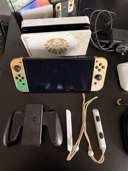 Legend of Zelda Nintendo Switch OLED Bundle Carousel 2