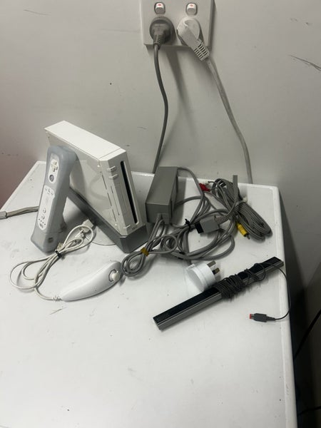 Nintendo Wii Bundle Carousel 1