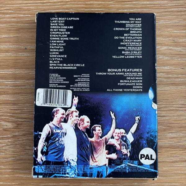Pearl Jam • Live at The Garden • Music DVD Carousel 6