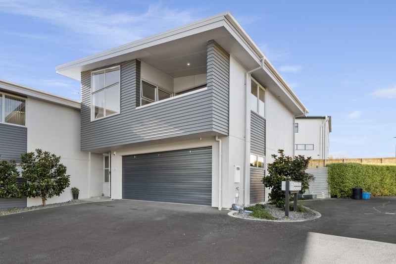 Image 1 of 21