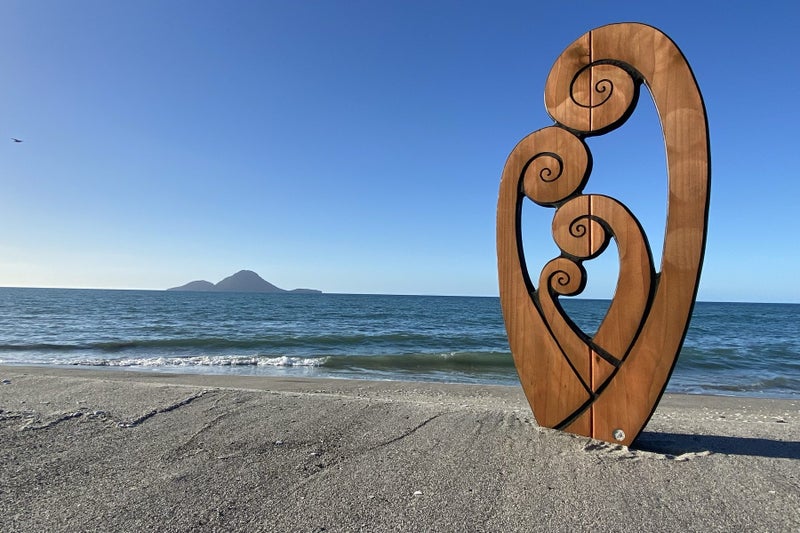 “Koru Family of Four Embrace ” Garden Art by Pete Collins Carousel 3