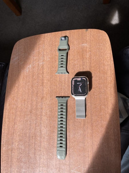 Apple Watch series 8 45mm LTE Carousel 2