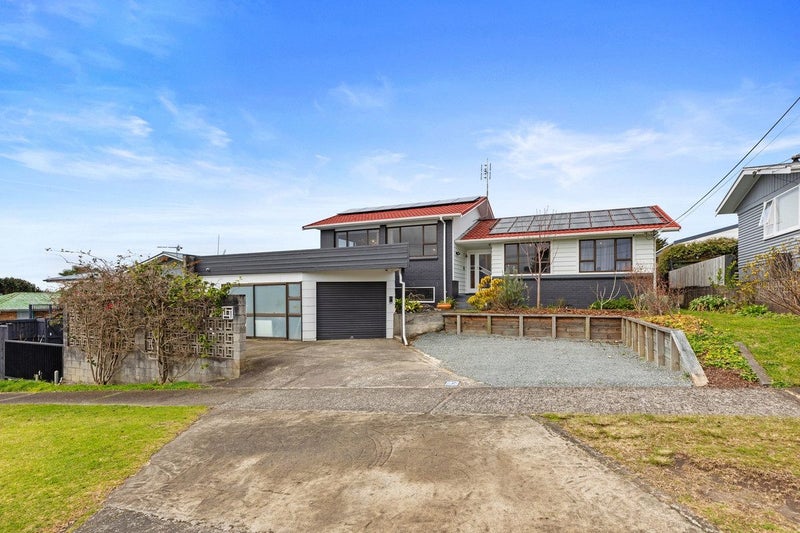 Image 1 of 20