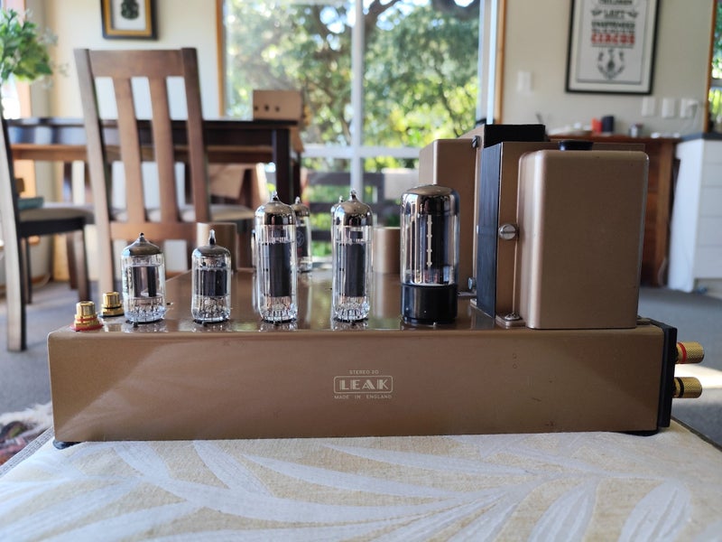 Leak Stereo 20 and Preamp Carousel 1