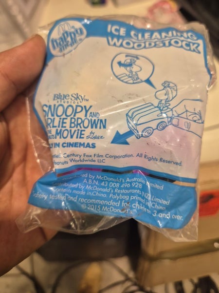 bulk 11 McDonald's snoopy and Charlie brown movie toys $1!!! Carousel 5