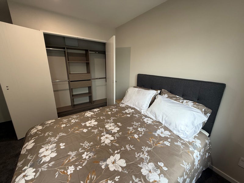 Onehunga, 5 bedrooms64672376416897111