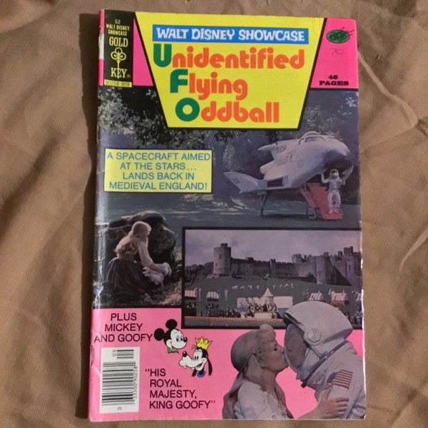 Unidentified Flying Oddball WALT DISNEY SHOWCASE COMIC from a Old Collection Lot Carousel 3