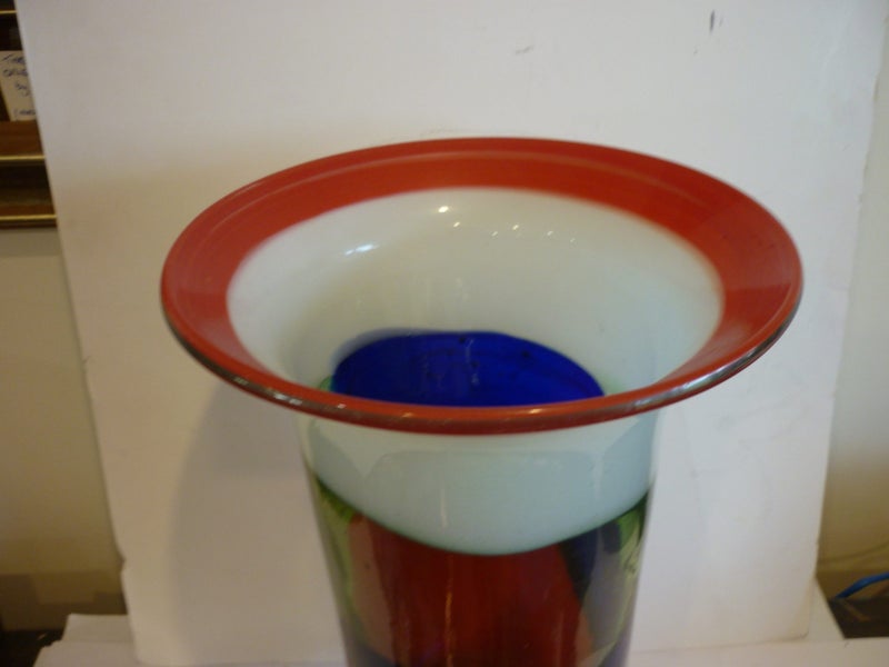 ART GLASS LARGE TRUMET VASE Carousel 2