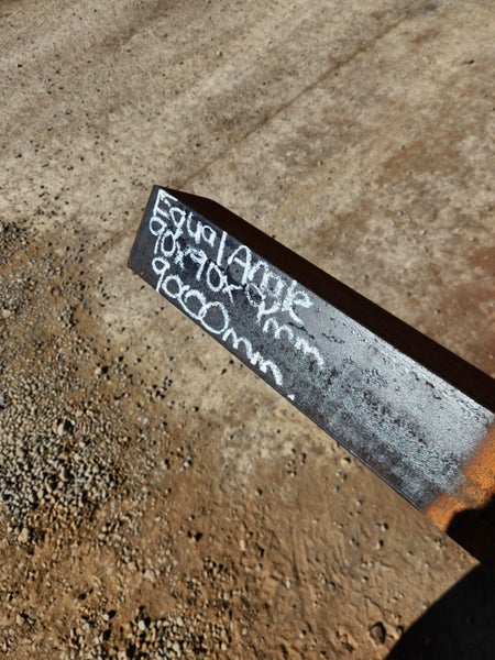 EQUAL ANGLE 90mm x 90mm x 9mm, 9000mm L Carousel 2